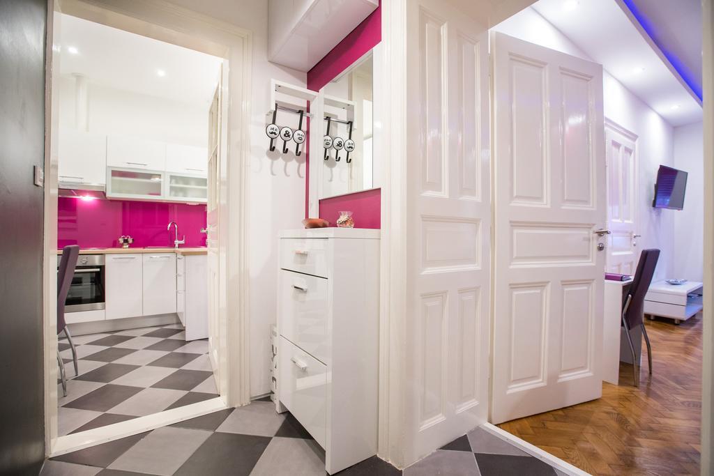 Apartment Center Four Stars ซาเกร็บ ภายนอก รูปภาพ